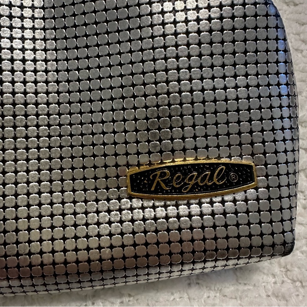 Vintage Regal Clutch and Coin Purse Set Silver Tone Mesh Print Vinyl - Picture 3 of 15